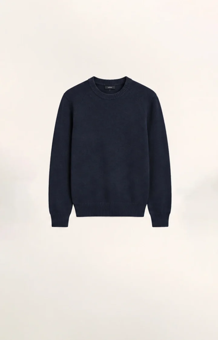 Men’s Classic Crew-Neck Sweater – Timeless